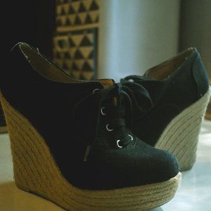 Forever 21 black wedges